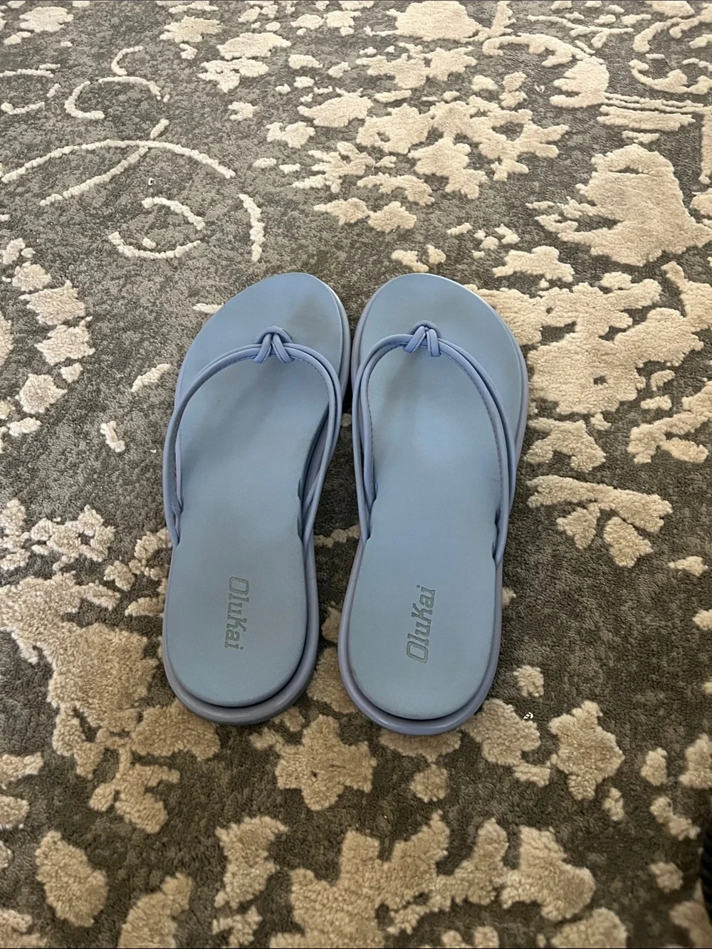 OluKai Women's Periwinkle Knot-strap Foam Flip Flops